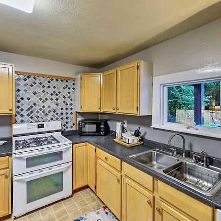 New Bern Home With Yard, Grill And Walkable Location Eksteriør bilde